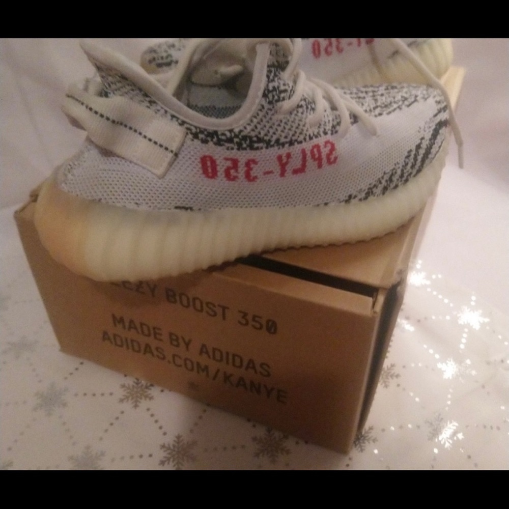 Yeezy Adidas Boost 350 V2 Zebra